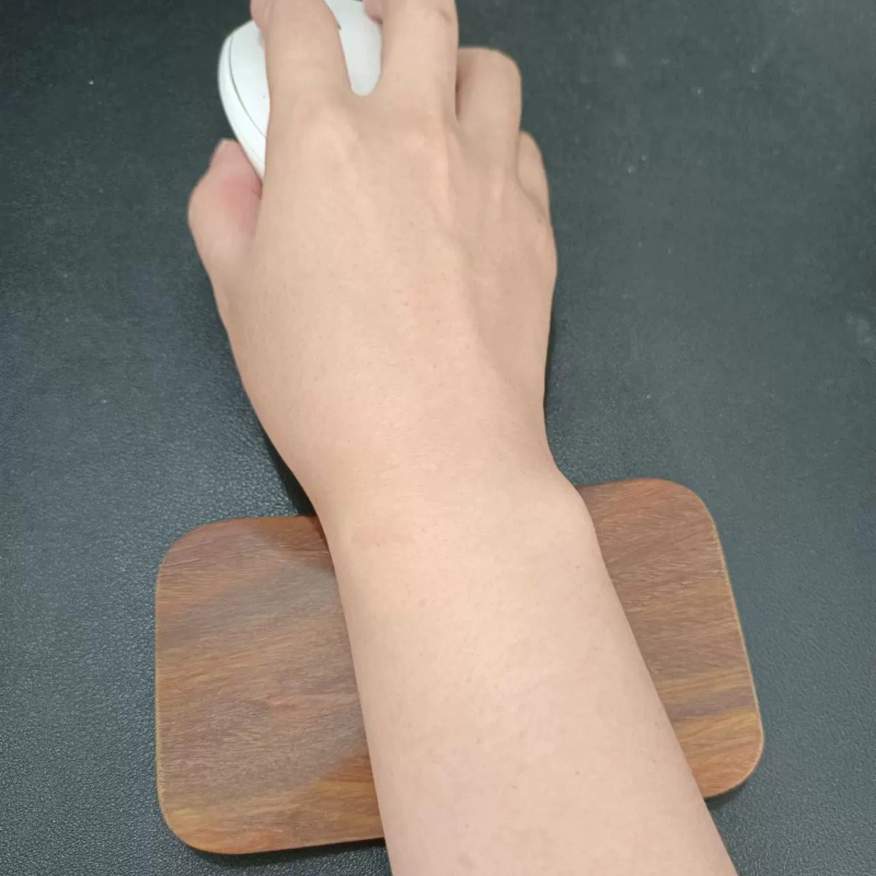 ブラックウォールナットマウスリストレスト人間工学に基づいたメ - Wrist Rest Wood のレビューと価格